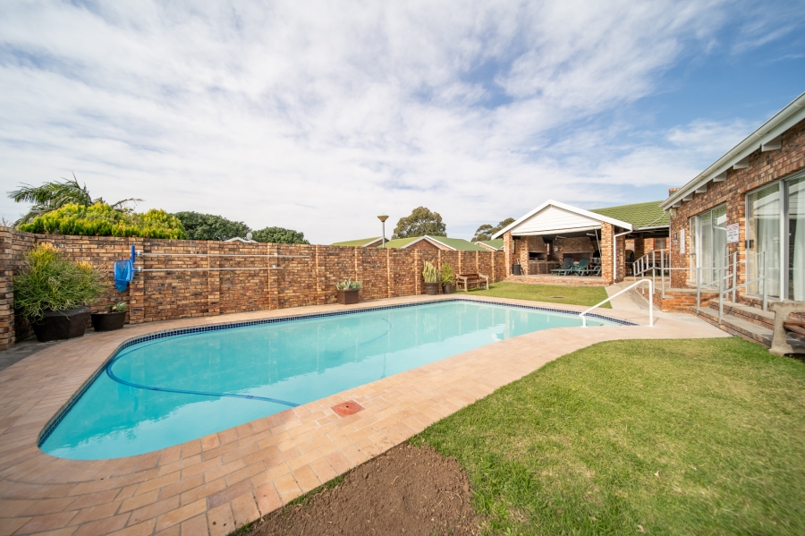 2 Bedroom Property for Sale in Gonubie Eastern Cape